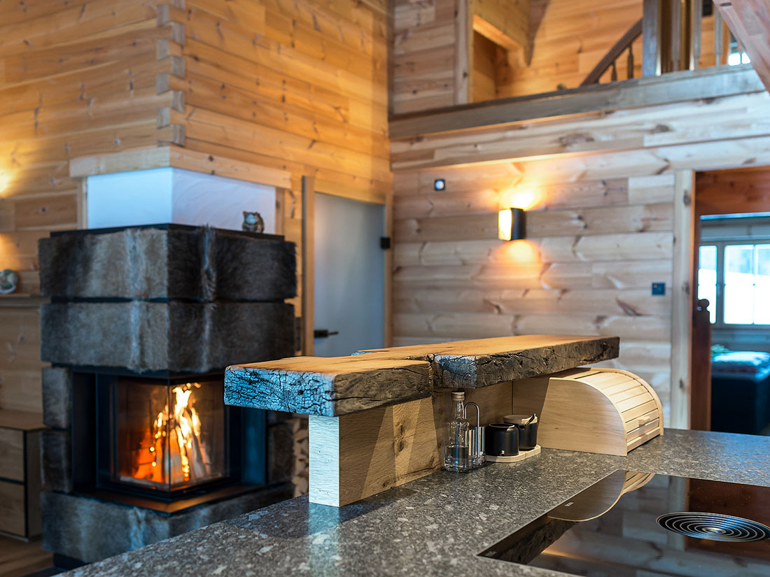 Offener Kamin zum Aufwärmen nach dem Skifahren