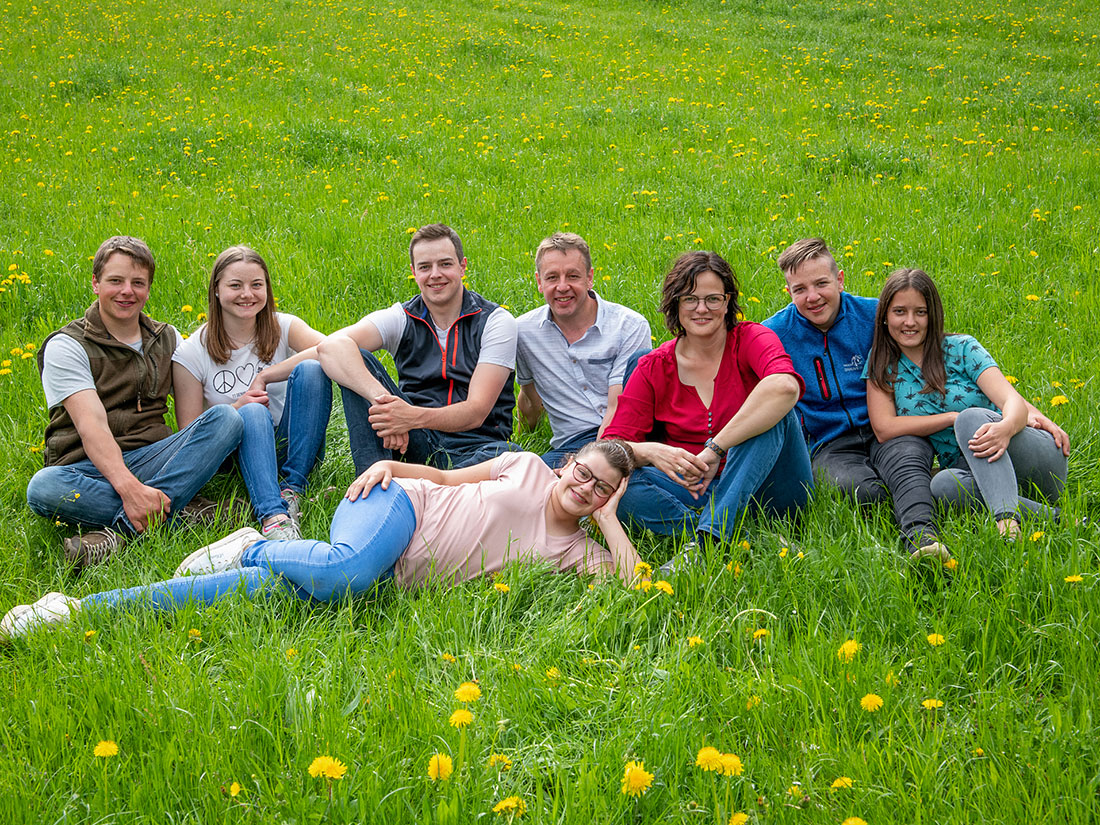 Familie Brandner in der Wiese